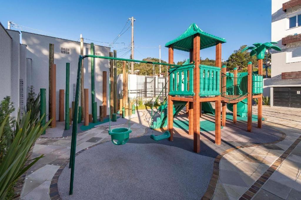 Apto Top: Novinho e Completo com Playground e Garagem Gramado Exterior photo